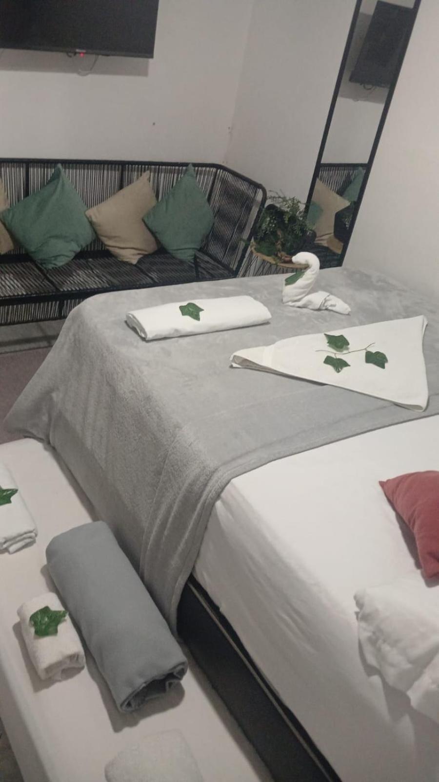 Providencia Hostel Habitaciones メデジン エクステリア 写真